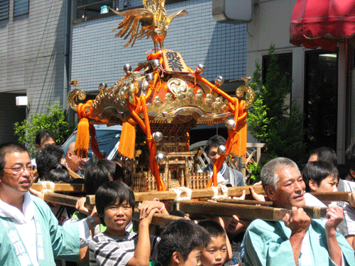 kodomomikoshi2.gif