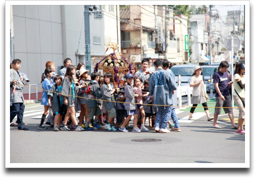 1309根津神社 子ども神輿／浅嘉町02_thumbnail.png