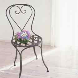 椅子と花.jpg