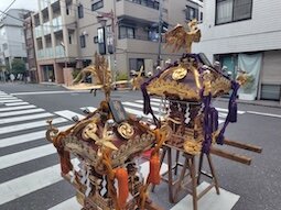 大人神輿子供神輿.JPG