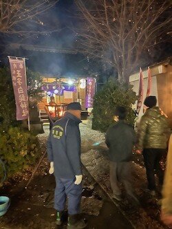 木根川王子白髭神社大晦日初詣参拝待ち.jpg